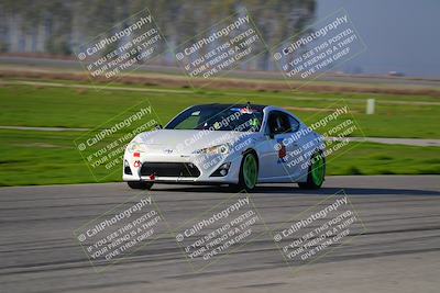 media/Jan-29-2023-Speed Ventures (Sun) [[795e55dca5]]/Yellow/Front Straight/